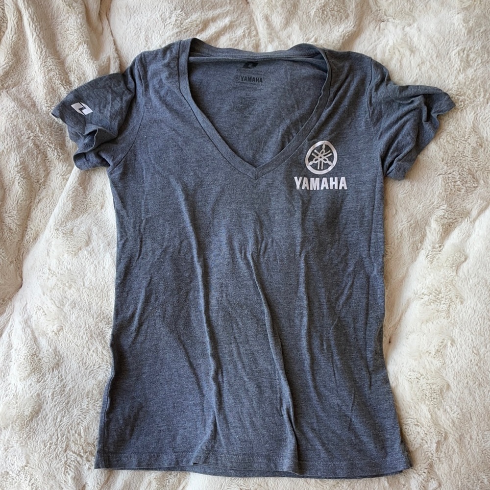 Women’s v neck Yamaha shirt size L